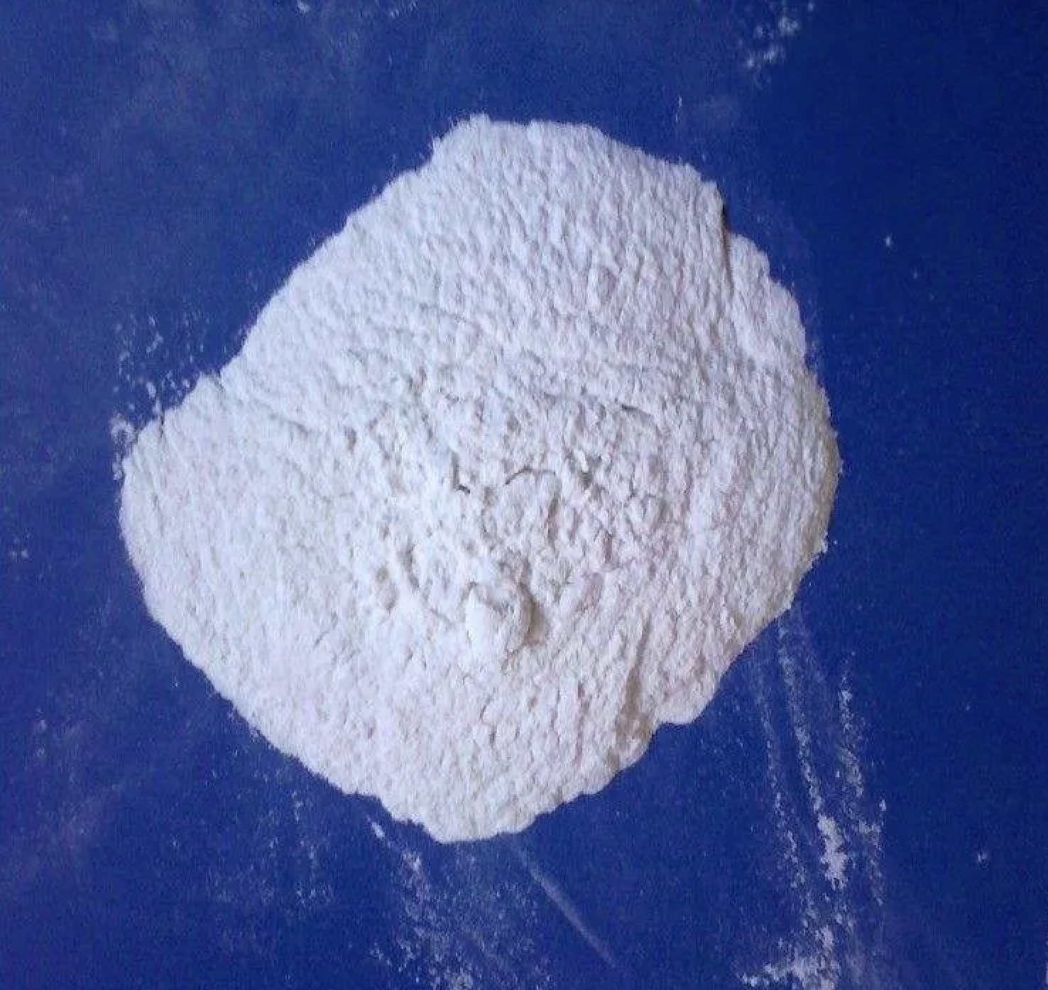 กรณี บริษัท ล่าสุดเกี่ยวกับ ความท้าทายของอุตสาหกรรม: ผลของความชื้นสูงต่อคุณภาพพื้นผิวสําหรับใส่ PVC